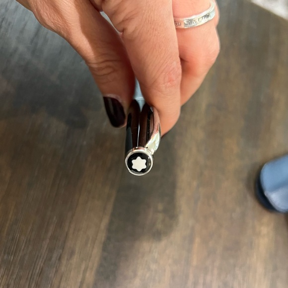 Black Ballpoint Pen - Picture 2 of 6